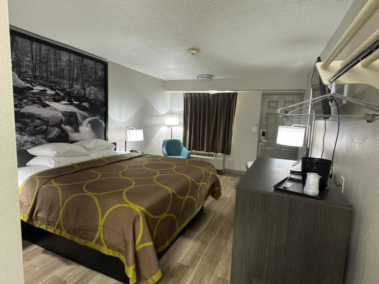 Super 8 By Wyndham Charleston Wv Ξενοδοχείο Εξωτερικό φωτογραφία